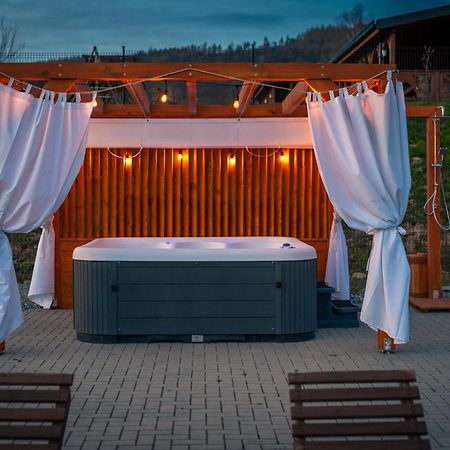 Skwirutowe Wzgórze Vila Solina  Exterior foto